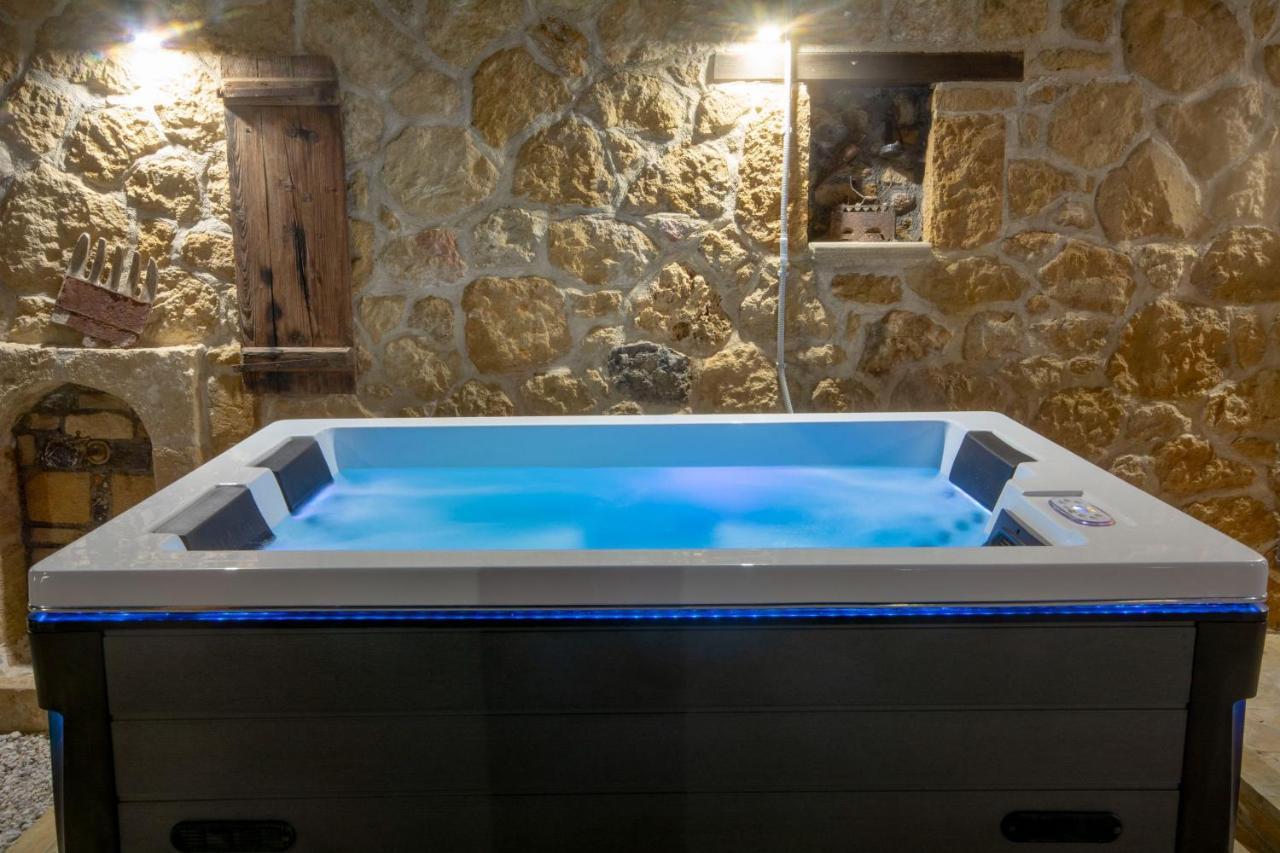 Pamelas House With Jacuzzi Kíssamos Dış mekan fotoğraf